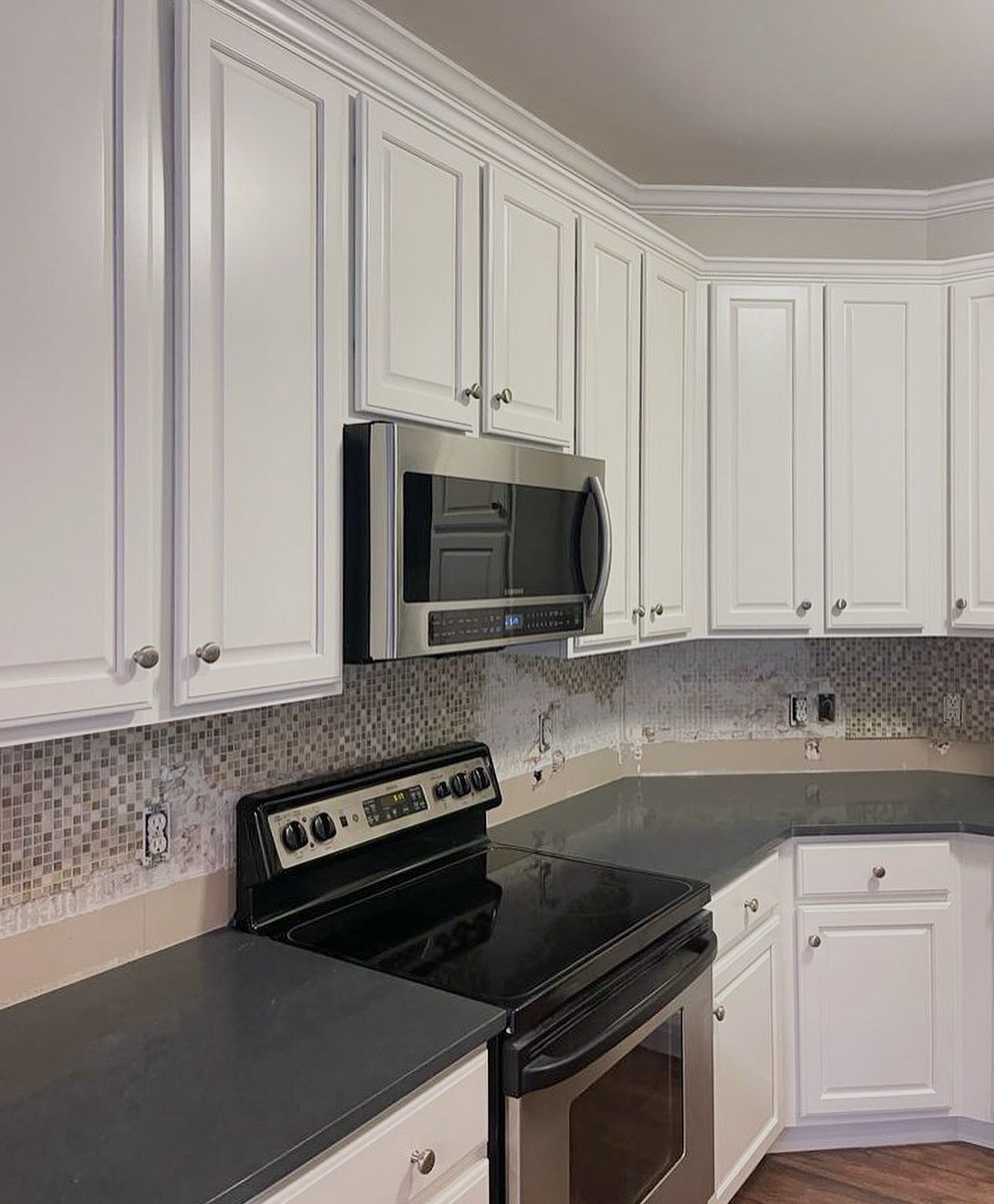 Fresh White Paint For Kitchen Cabinets